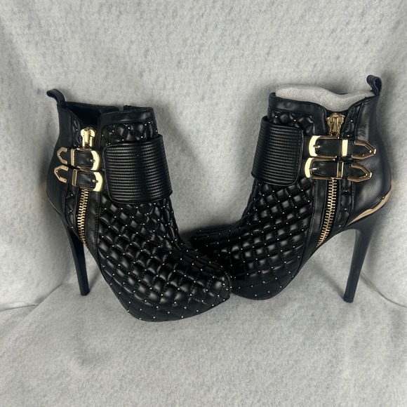 Katy Perry Shoes - Katy Perry The Wrkit Bootie Womens 7.5 Black Quilted Leather Gold Buckle